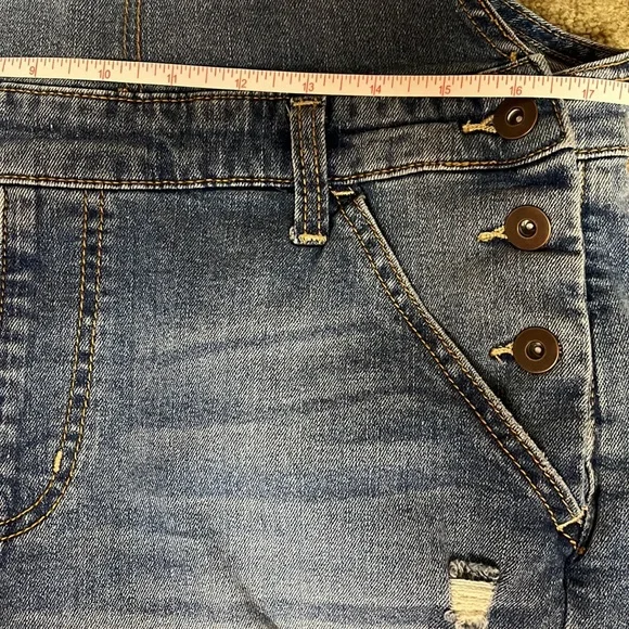 Overall Shorts Denim - Picture 8 of 11
